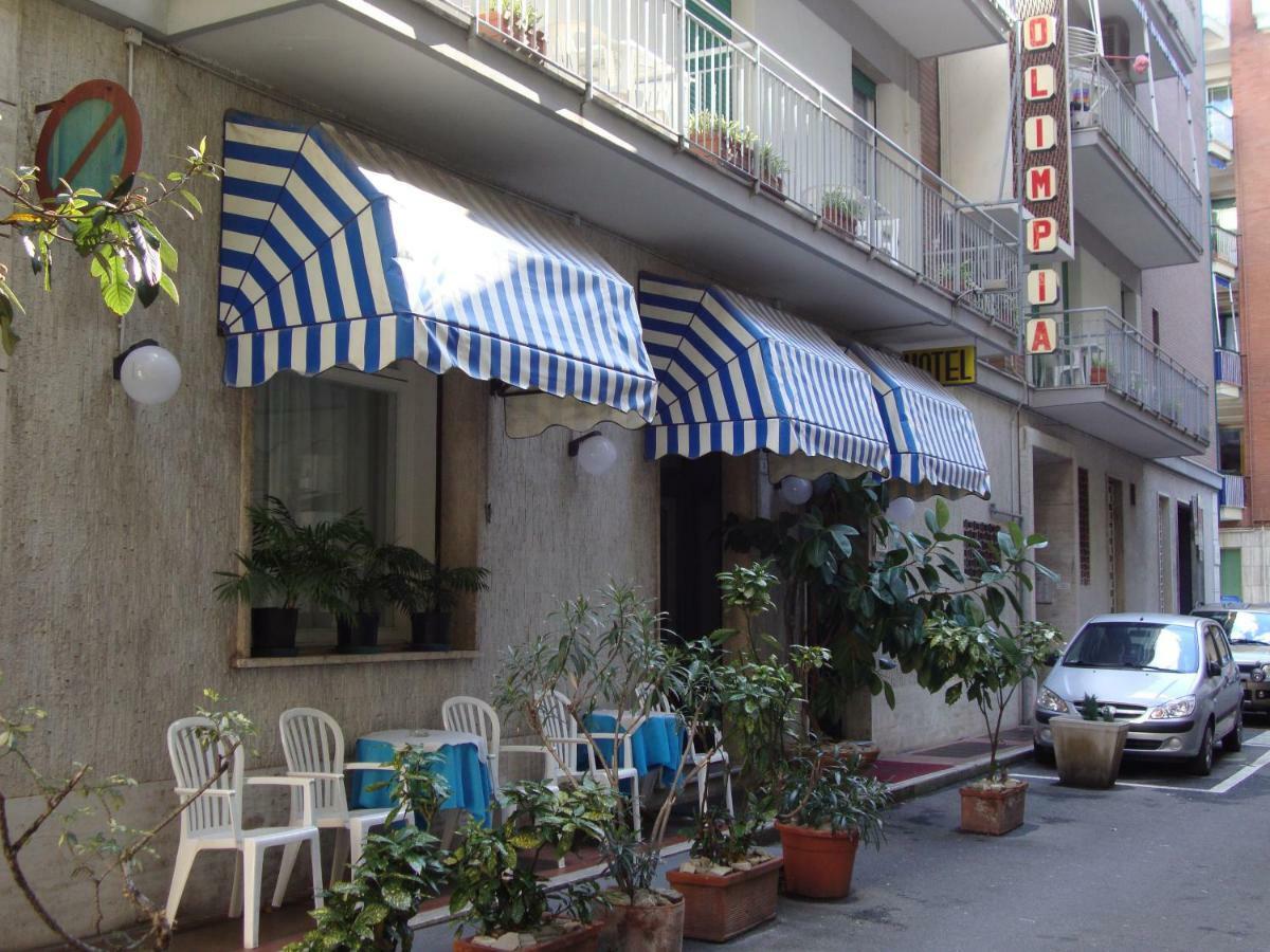 Hotel Olimpia Аласио Екстериор снимка
