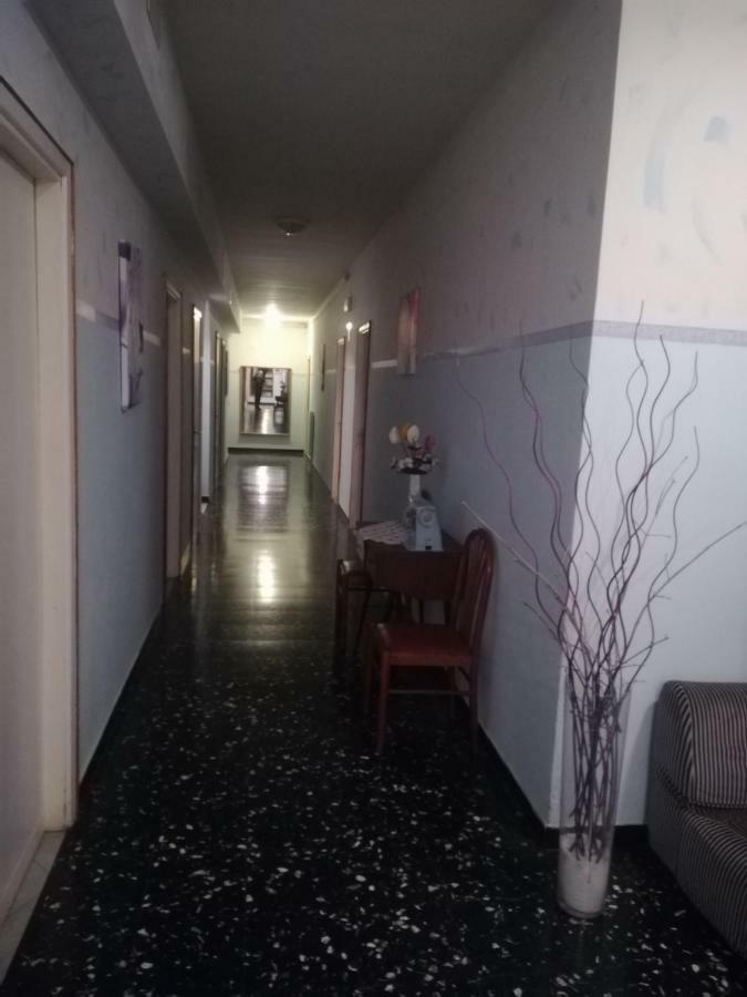 Hotel Olimpia Аласио Екстериор снимка