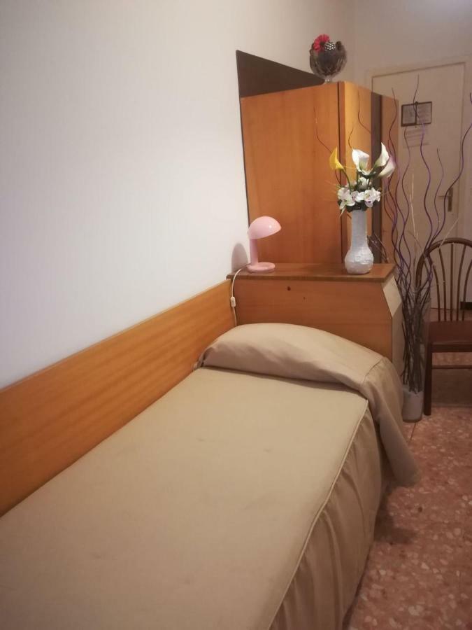 Hotel Olimpia Аласио Екстериор снимка