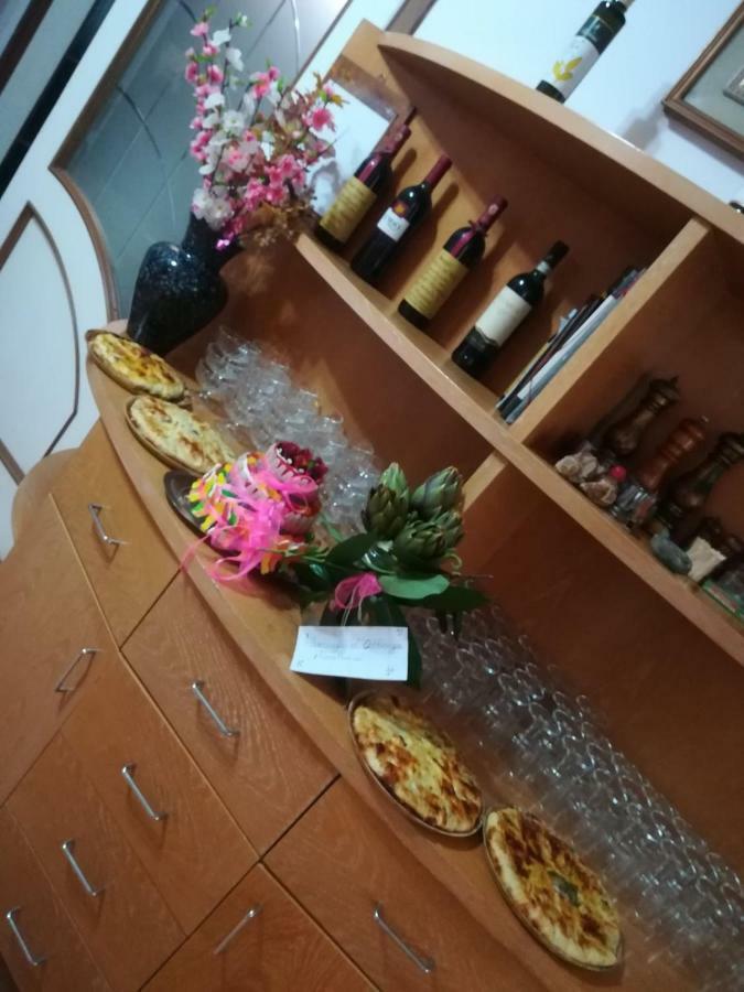 Hotel Olimpia Аласио Екстериор снимка
